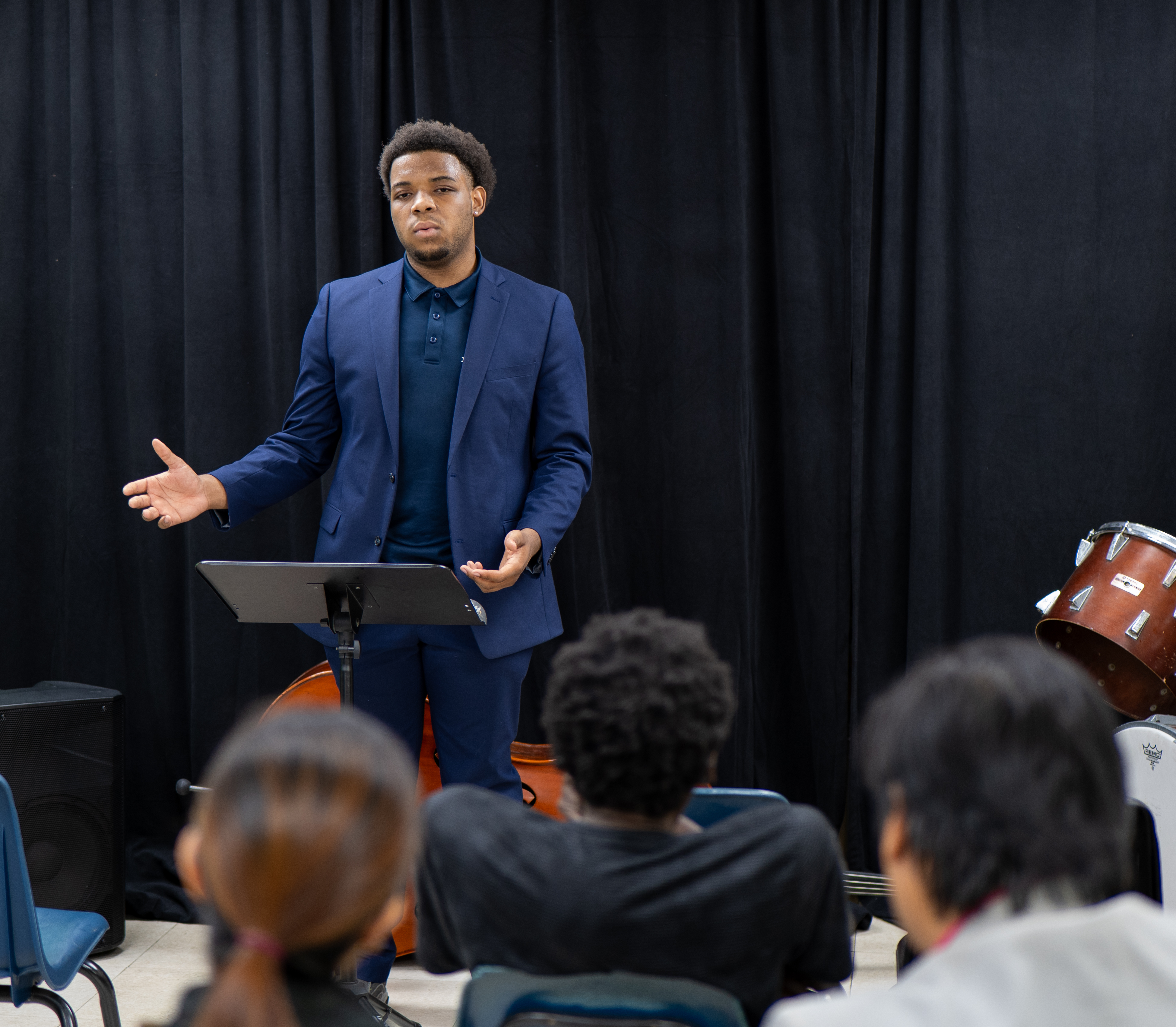 Christopher Hilton addressing the 2026 Island Innovators Bahamas cohort at the showcase